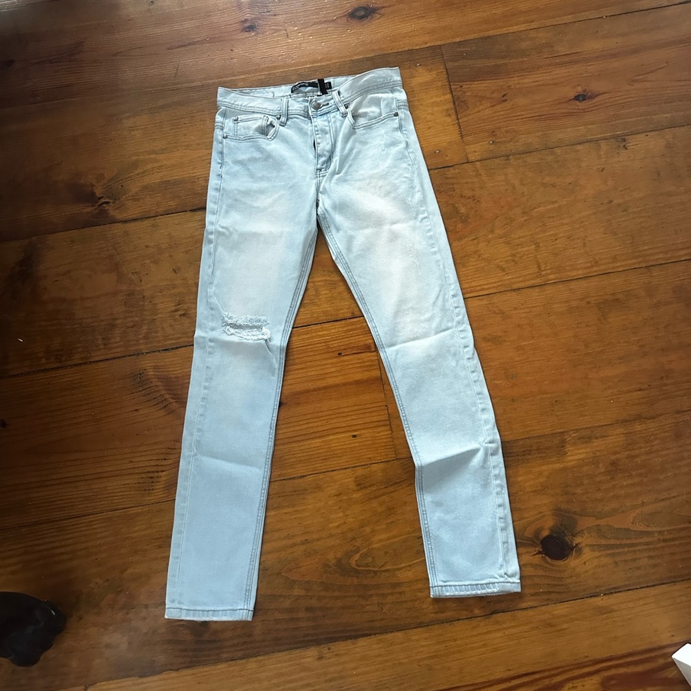 Like New 👖Nineteen 91 Light Blue Distressed Skinny Straight Jeans - Unisex